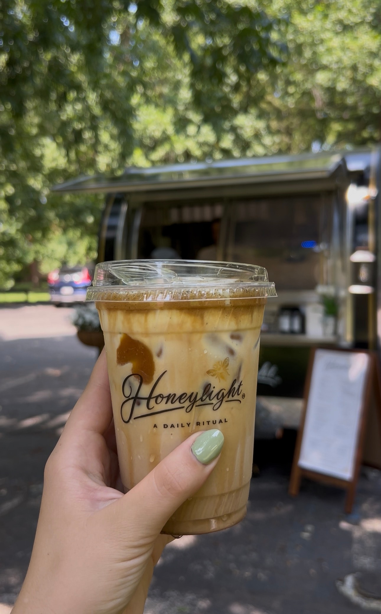 A real moment from the Honeylight field